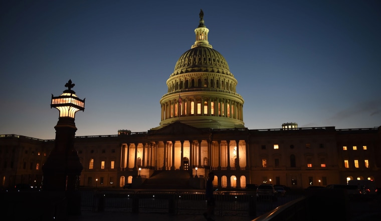 Image: US Capitol, night, exterior FILES-US-ECONOMY-BANK-RATE-POLITICS-STIMULUS