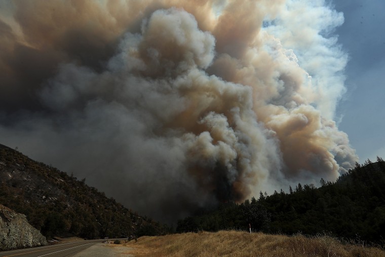 Image: Major Wildfire Spreads To 28,000 Acres, Threatens Redding, CA