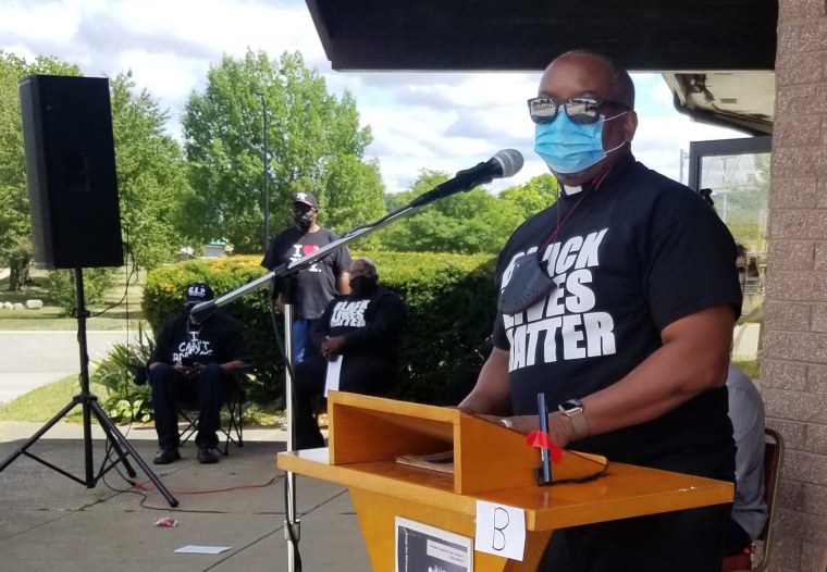 Image: Rev. Roderick Pounds in Akron, Ohio.