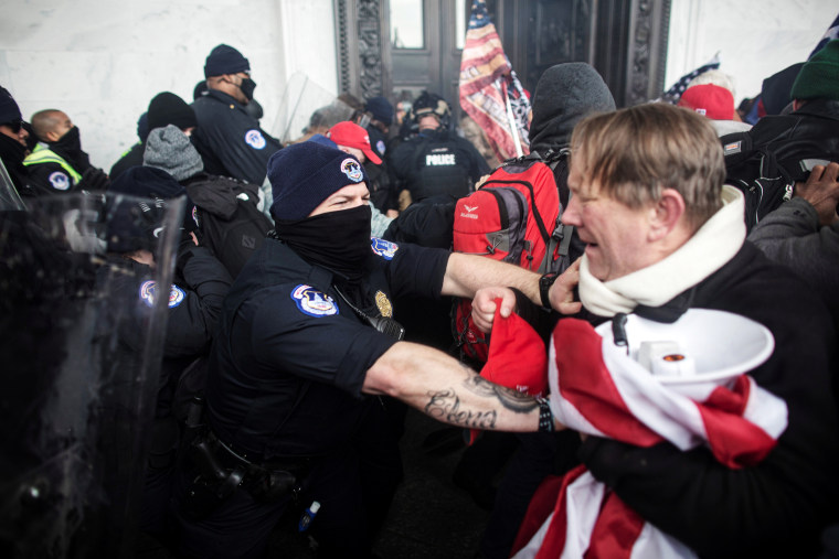 Image: Pro-Trump protesters storm the U.S. Capitol