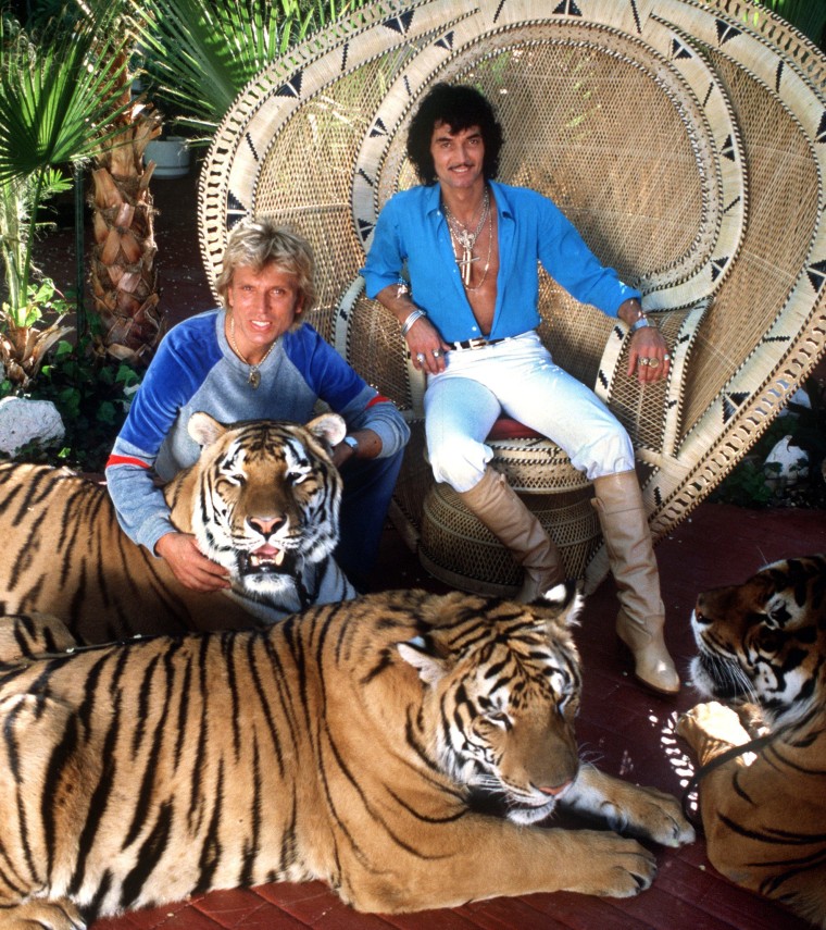 IMAGE: Siegfried &amp; Roy in Las Vegas