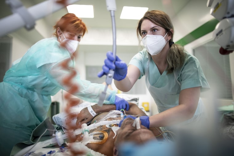 Image: Hospital Expands Critical Care Capacity In Hard-Hit Czech Region