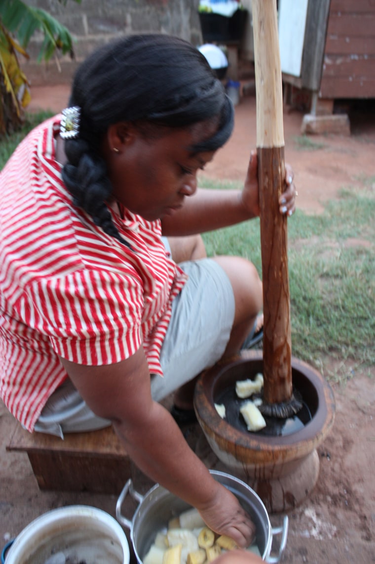 My aunt Evelyn is a human fufu machine, so she can easily handle it on her own, but I’ve often seen two to three people over a large mortar and pestle putting in the work for large celebrations or occasions.