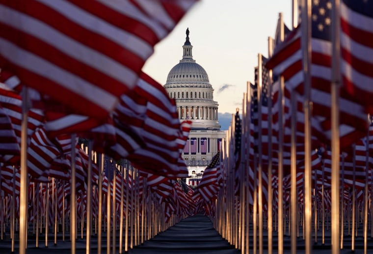 Image: The "Field of flags" in Washington