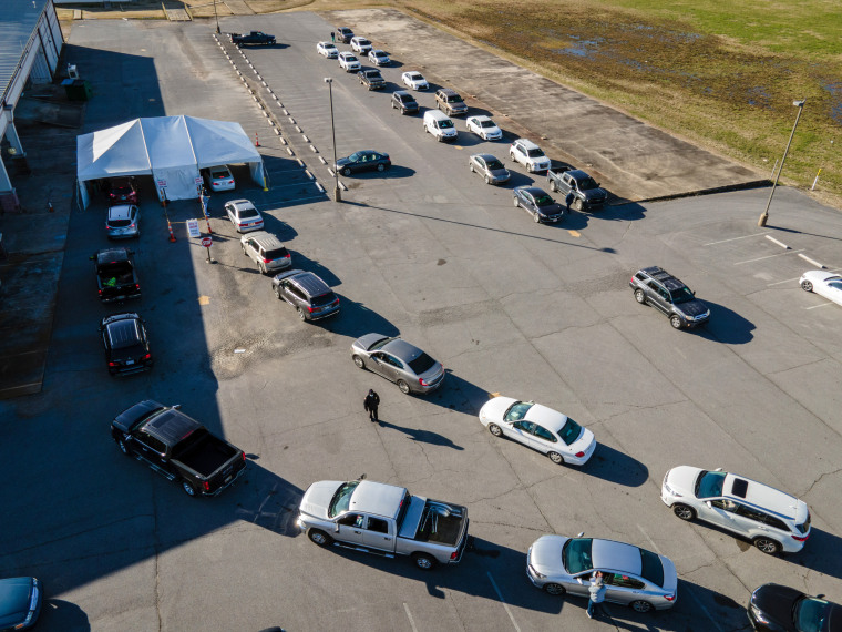 IMAGE: Covid-19 vaccine drive-thru site in Mississippi