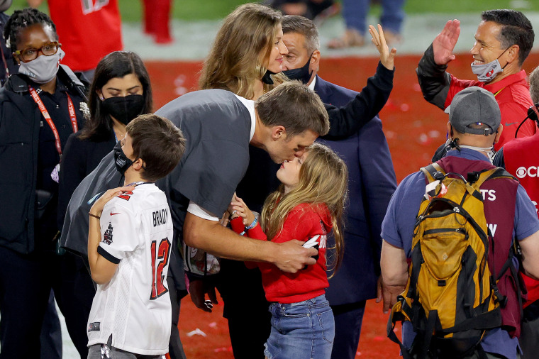 Tom Brady Hugs Family after Super Bowl Triumph in Viral Video Watched 2  Million Times