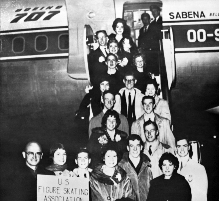 Family picture of the US figure skating