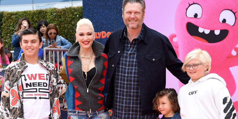 Kingston Rossdale, Gwen Stefani, Blake Shelton, Apollo Bowie Flynn Rossdale, and Zuma Nesta Rock Rossdale