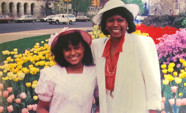 Kristen Welker as a child, with her mom, Julie Welker.