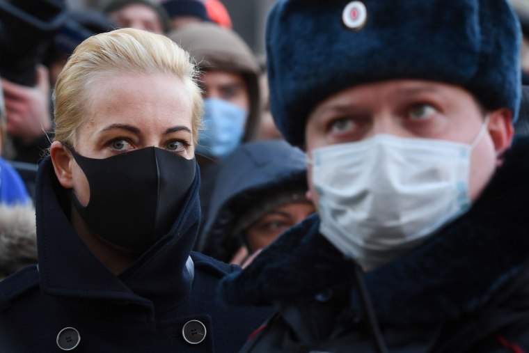 Image: Yulia Navalnaya arrives at the Moscow City Court to attend her husband Alexei Navalny's trial