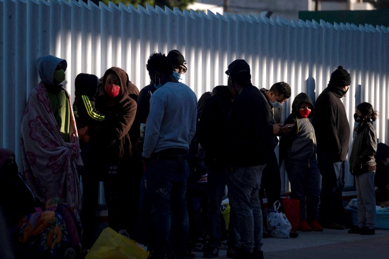 Never Thought It Would Happen 25 Asylum Seekers Waiting In Mexico Granted Entry Into Us 