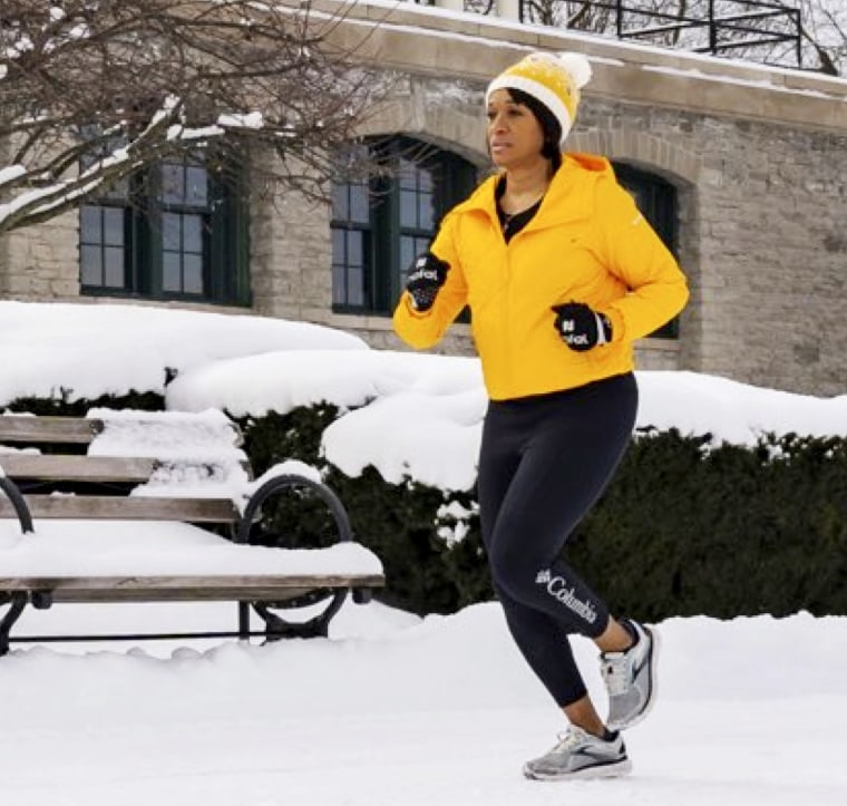 Image: Kim Backey running in Buffalo snow