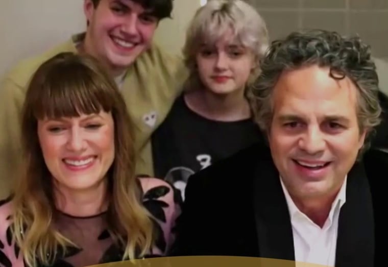 Mark Ruffalo excited kids crashed his acceptance speech.