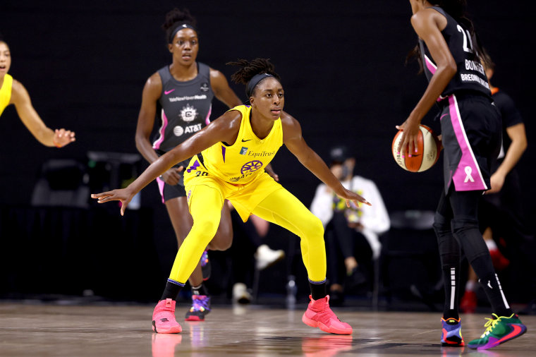 Nneka Ogwumike #30 of the Los Angeles Sparks plays defense against the Connecticut Sun on Aug. 28, 2020 at Feld Entertainment Center in Palmetto, Fla.