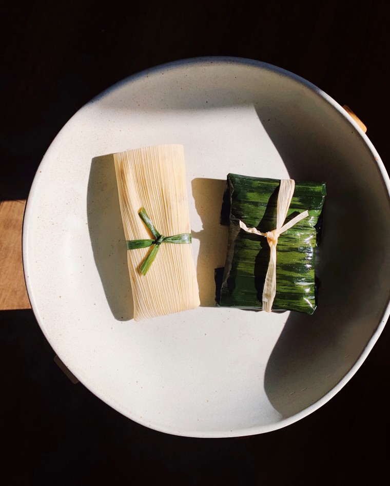 This young woman pays homage to her Indigenous roots with beautiful flower-pressed tortillas