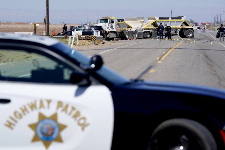 Image: The scene of a deadly crash in Holtville, Calif.