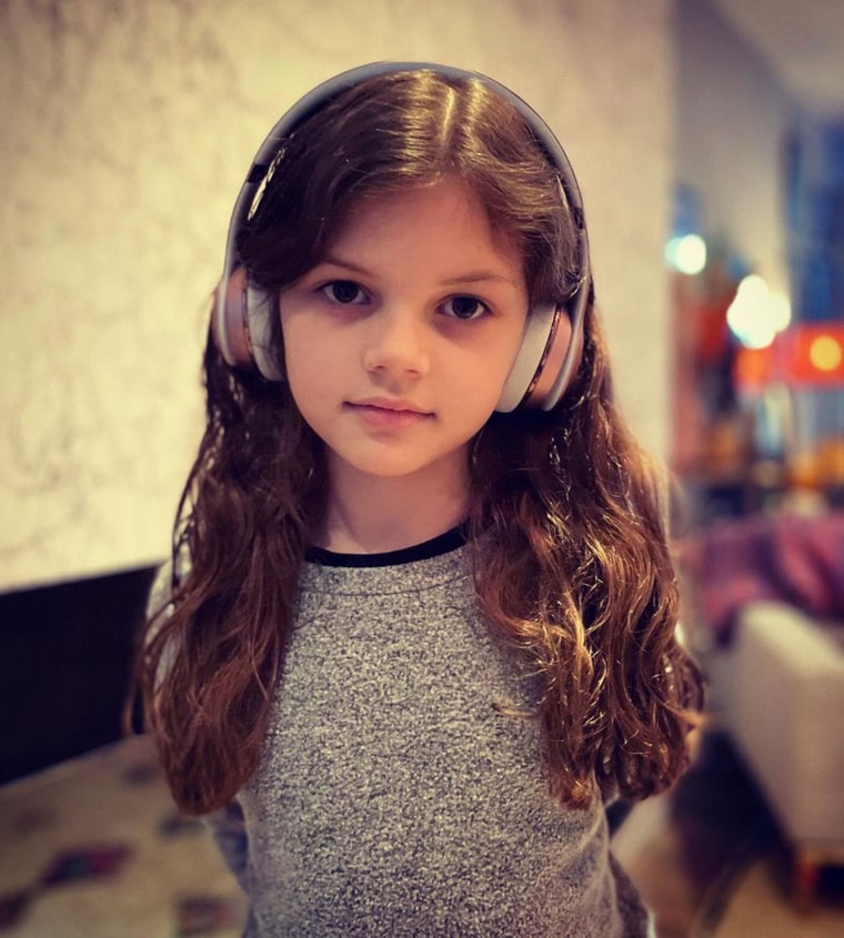 The 7-year-old showed off her new hairdo. 