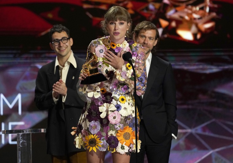 Aaron Dessner says Taylor Swift has been giving him feedback on