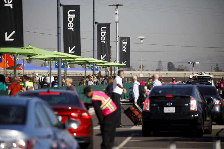 Uber & Lyft Curbside Pickup Ban At Los Angeles International Airport Begins