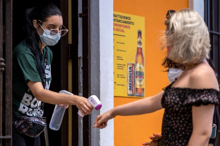 Image: Temperature check in Puerto Rico