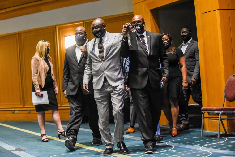 Image: Ben Crump and the Floyd family announce $27 million civil settlement with the City of Minneapolis