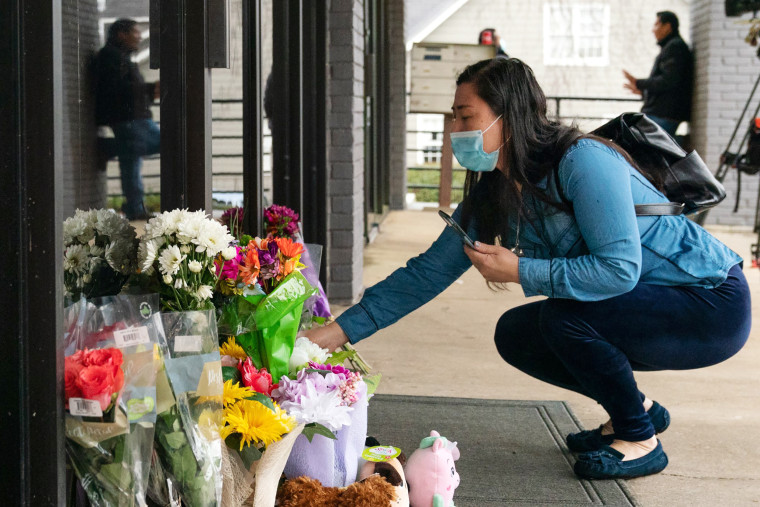 Image: Memorial at site of Cherokee County, Ga., shooting