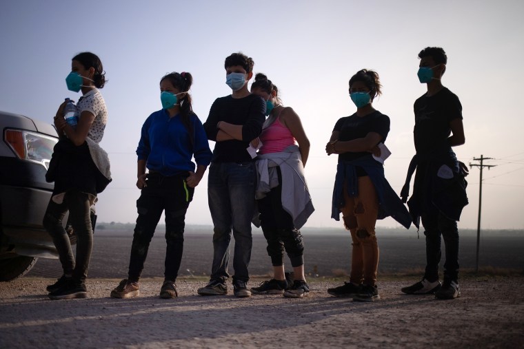 Image: Asylum seeking migrants in Penitas, Texas