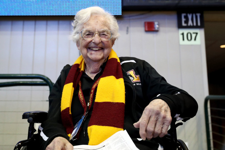 Hochman: With high praise from Sister Jean, Loyola's Williamson shines in  MVC tournament in St. Louis