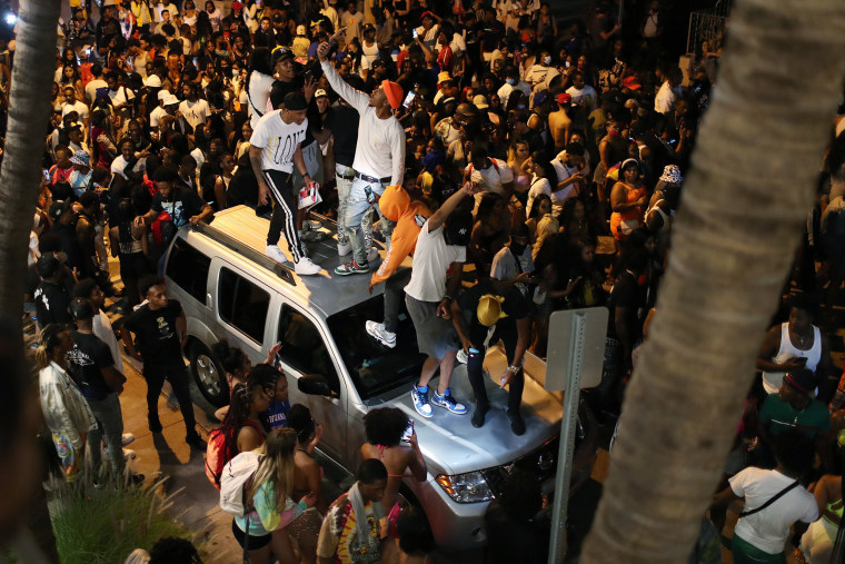 Image: Miami Beach Declares Curfew As Spring Break Crowds Grow