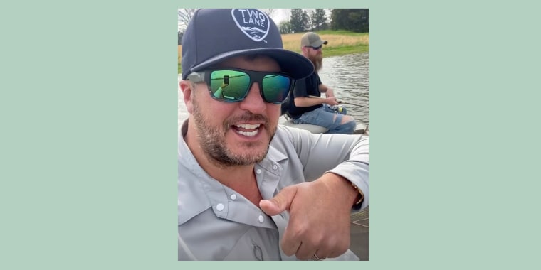 Luke Bryan was back fishing in no time after getting a hook stuck in his thumb. 