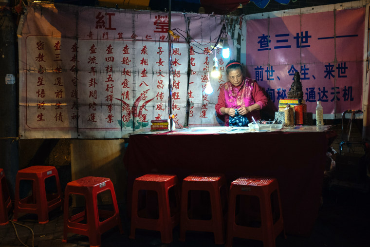 Image: Hong Kong fortuneteller