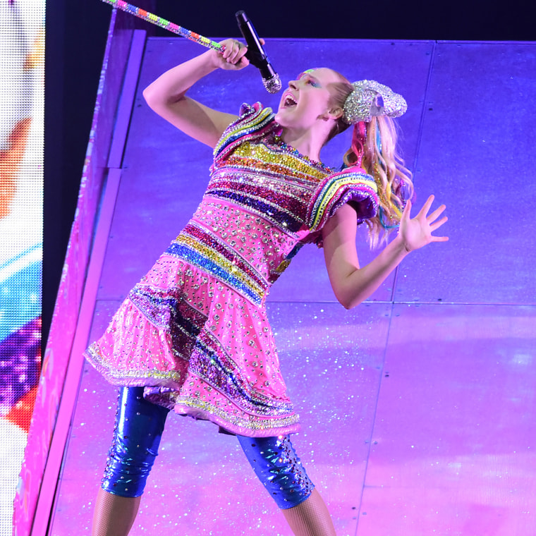 Jojo Siwa Revealed Shes Technically Pansexual — Heres What That Means 