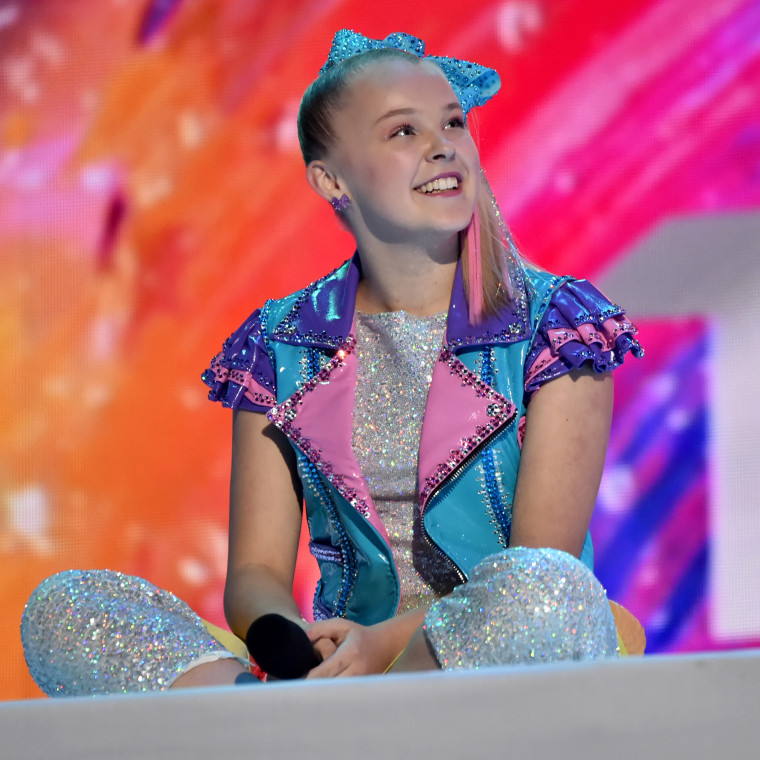 JoJo Siwa Reveals She Has A Girlfriend After Coming Out