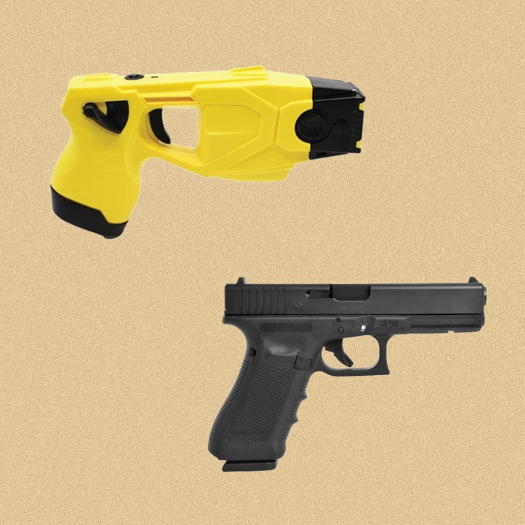 Taser X26P, Glock 17.