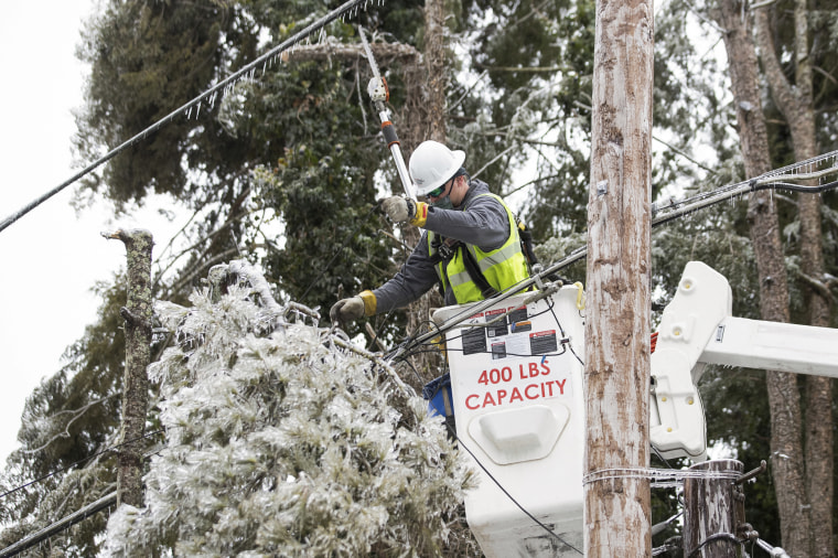 A look at power outages in Virginia