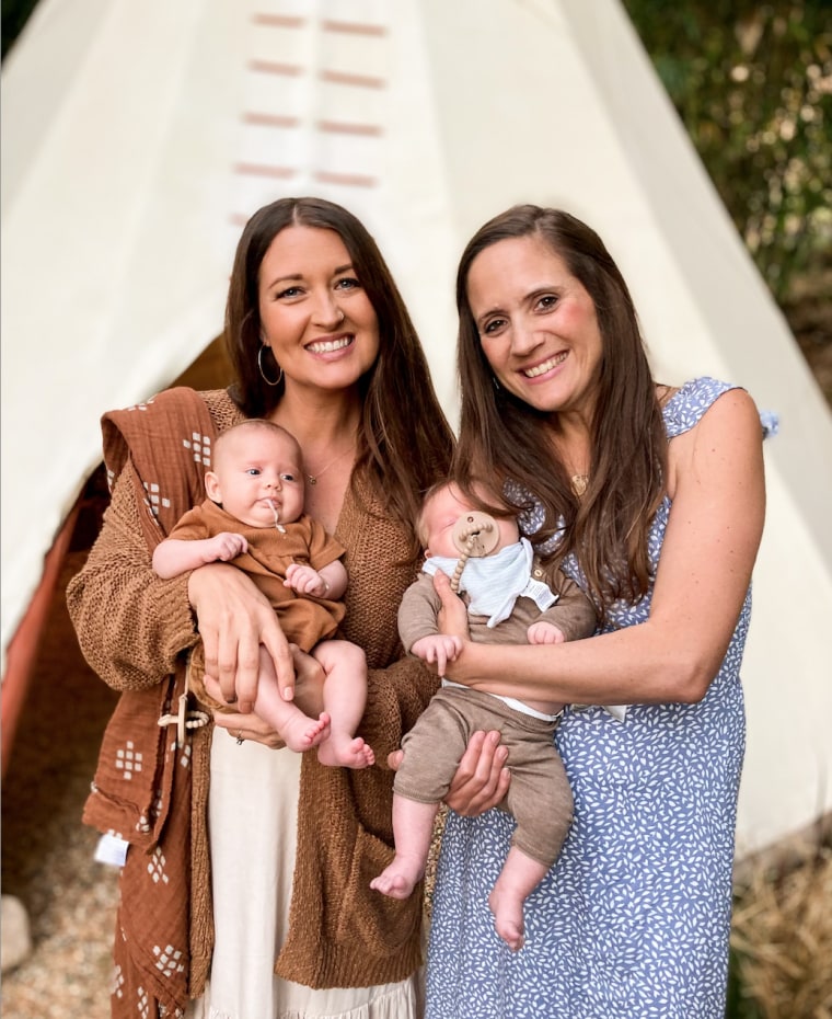 Aly Dakin and Desiree Fortin with Dakin's twins, Jasper and Goldie, who were conceived using Fortin's embryos.