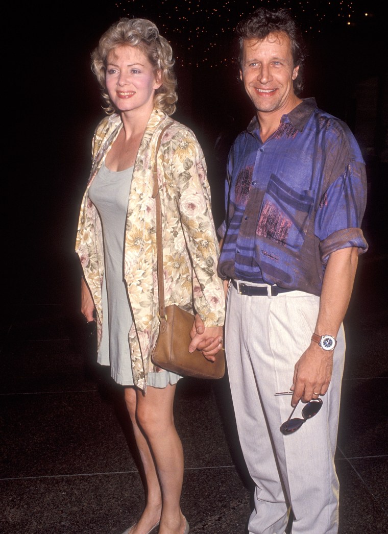 Actress Jean Smart and husband actor Richard Gilliland attend the "Mistress" West Hollywood Premiere on August 17, 1992.