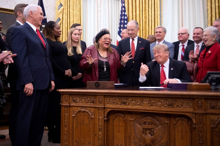 Image: Donald Trump signs the First Step Act at the White House in 2018