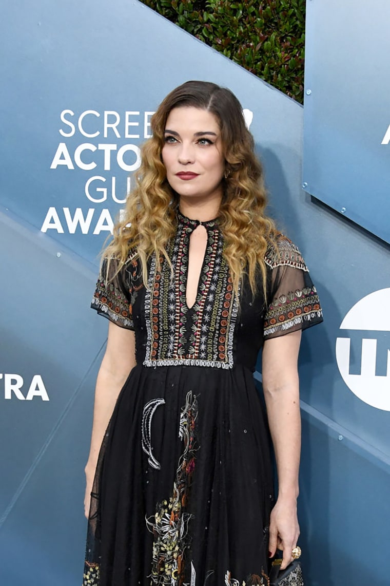 Schitt's Creek' Star Annie Murphy Labeled As Cheap Version Of