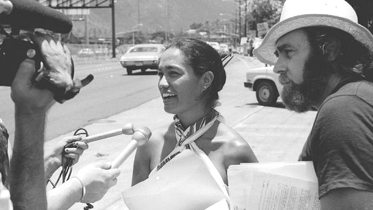 Haunani-Kay Trask and David Stannard protesting staff firings at Bishop Museum, in 1985.