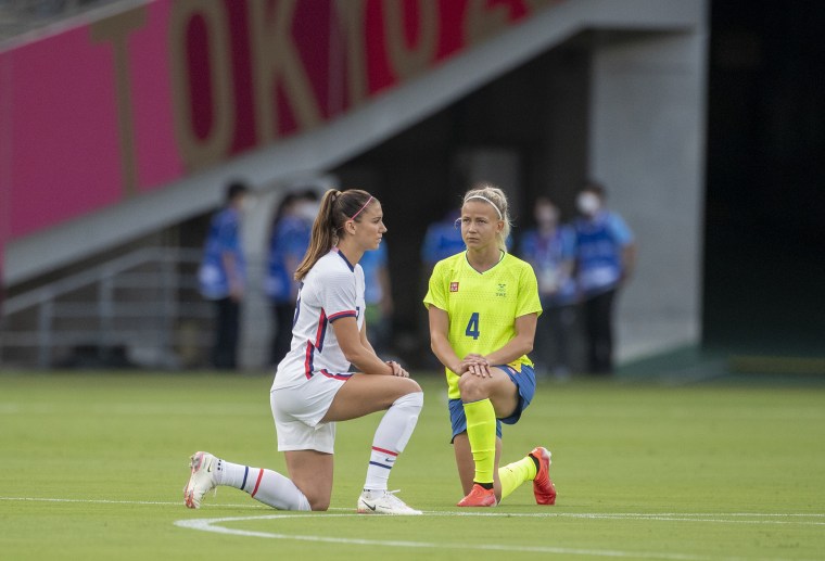 Megan Rapinoe Alex Morgan Soccer Players Take A Knee In Protest At Tokyo Olympics