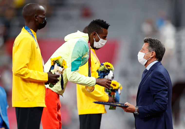 XHTP-JAPAN-TOKYO-OLY-ATHLETICS-MEN'S 10000M-AWARDING CEREMONY