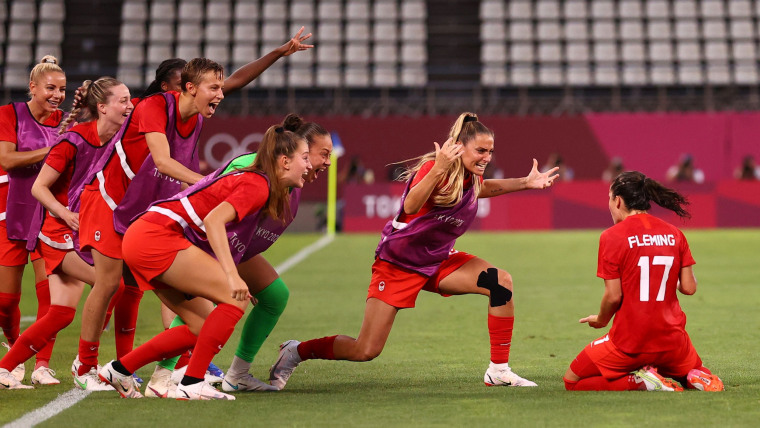 Image : Soccer Football - Femmes - Demi-finale - États-Unis v Canada