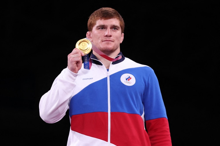 Image: Gold medalist Russia's Musa Evloev