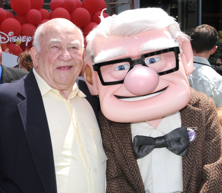 Actor Ed Asner arrives to the Los Angeles premiere of "UP" held at the El Capitan Theatre on May 16, 2009 in Hollywood, California.