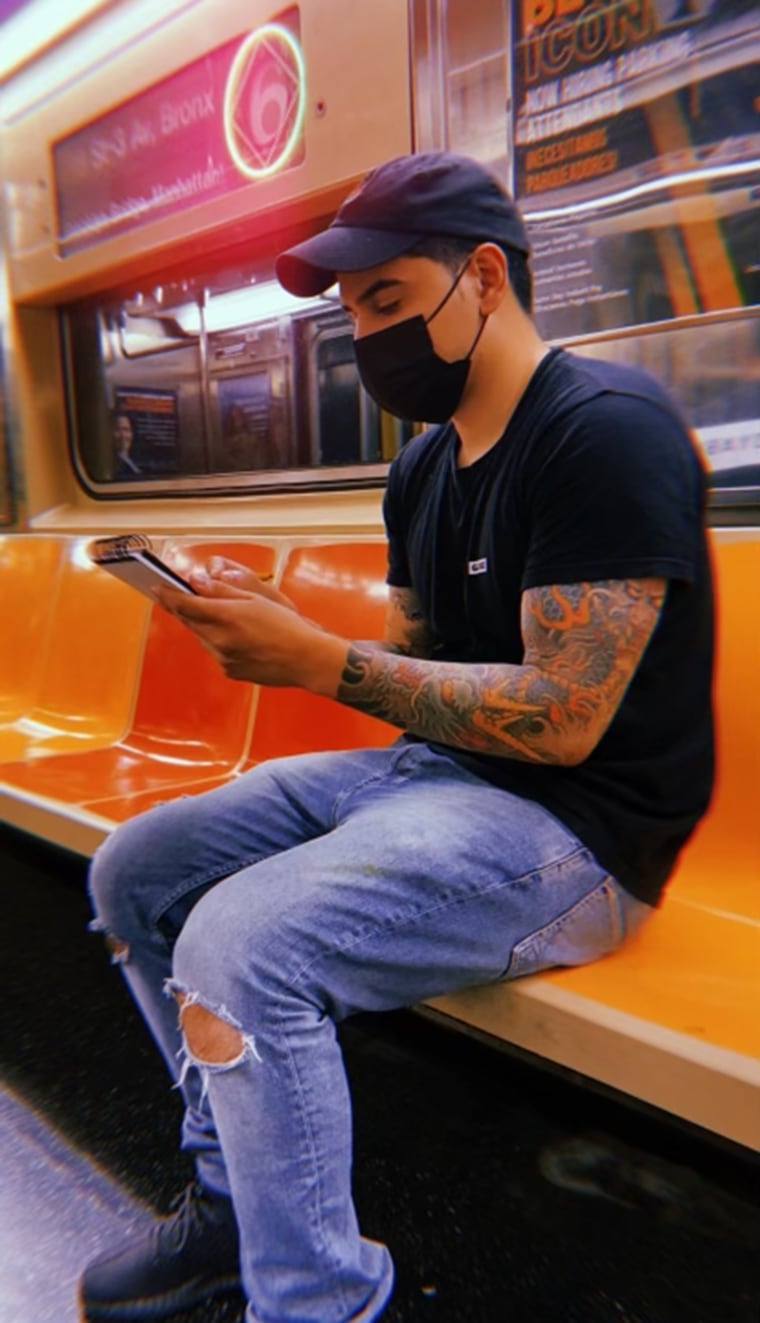 Meet Devon Rodriguez, TikTok artist behind subway drawings