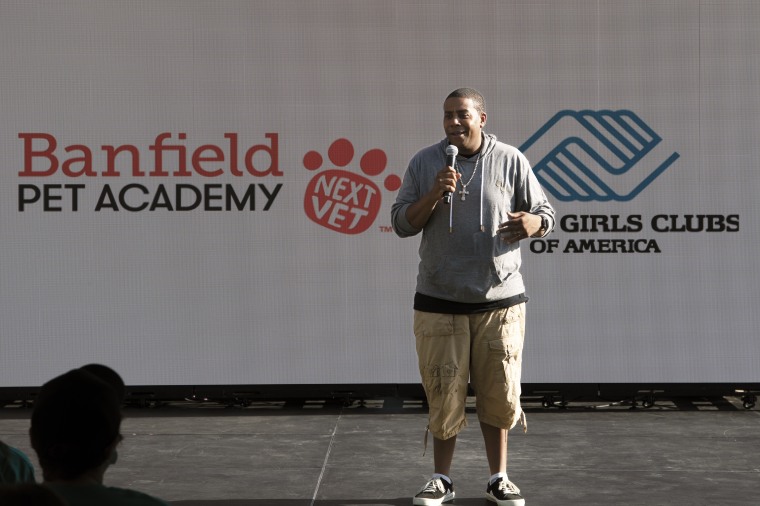 Kenan Thompson talks about opportunities in veterinary medicine.