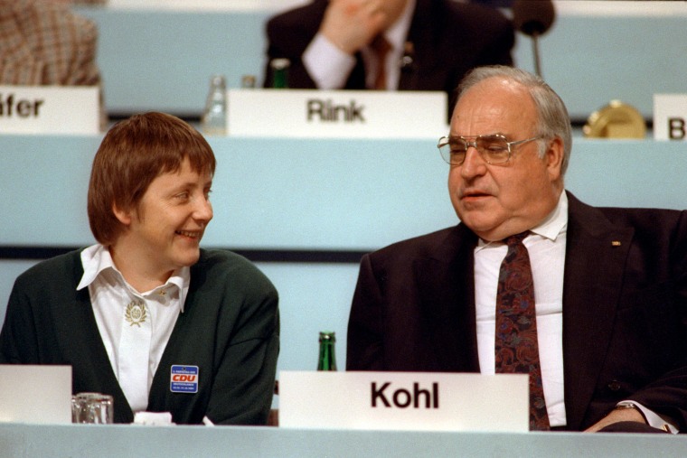 Helmut Kohl dies at 87
