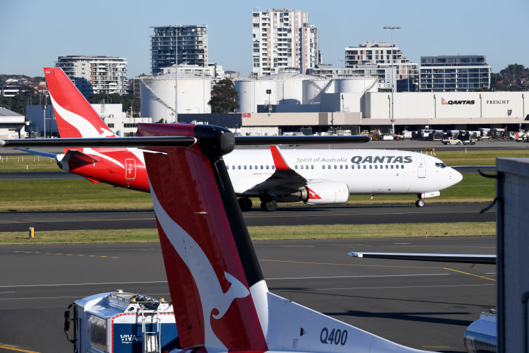 Qantas flight movie - Figure 1