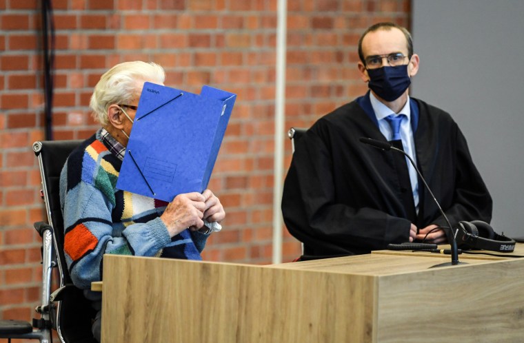 Image: Start of the trial against 100-year-old SS-guard of the former Nazi concentration camp